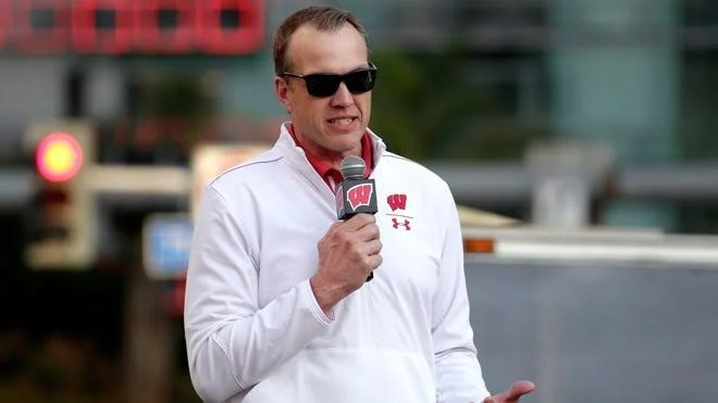 THIS IS THE BEST NEWS WE COULD HOPE FOR: Wisconsin Badger and National Basketball Association (NBA) Community Are Overjoyed As Wisconsin Badger General Manager Marc Marc Vande Wettering Make Major Announcement of Making points Guard Chucky Hepburn The New Senior….
