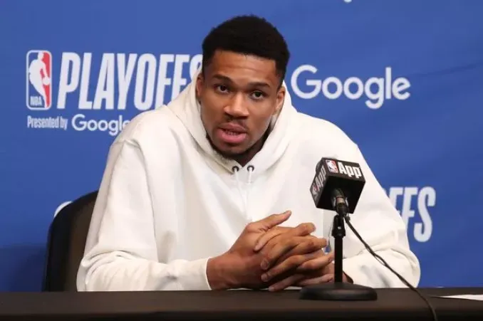 THIS IS THE BEST NEWS WE COULD HOPE FOR: Milwaukee Bucks Power forward Giannis Antetokounmpo has shocked the NBA basketball world with a selfless act that transcends the game of Upon NBA. signing his contract Giannis Antetokounmpo made the bold and compassionate decision to donate his entire $25 million signing bonus to…see more