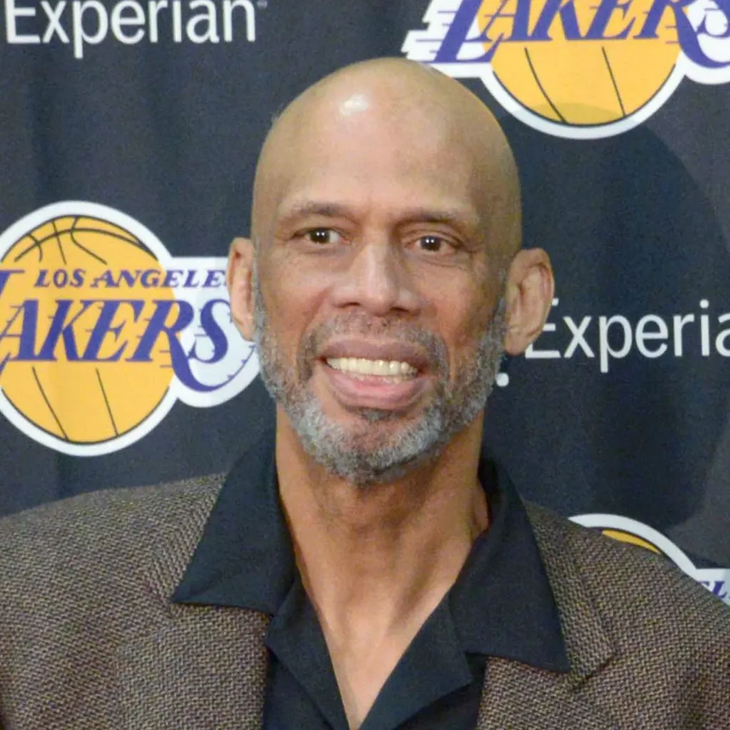 HIS IS THE BEST NEWS WE COULD HOPE FOR: Milwaukee Bucks National Basketball Association Legend Kareem Abdul-Jabbar has Returns as Chief Basketball Officer In a monumental announcement, Milwaukee Bucks Head Coach Doc Rivers family And NBA Community has officially declared that K……. view more