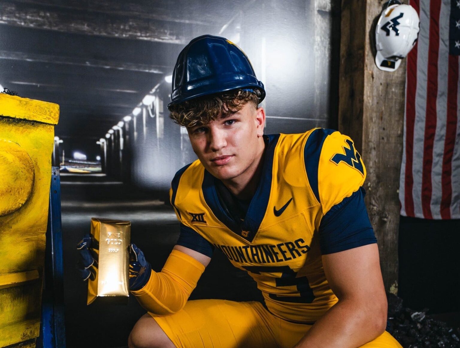 JUST ARRIVED: Surprise Commitment as Nation’𝙨 No. 1 WR Flip’s to WVU Football at Midnight — Calls WVU “The Only Choice That Felt Like Home…